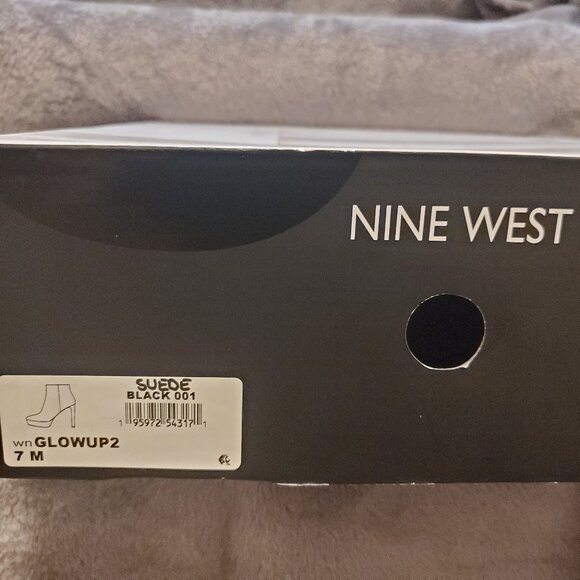 NWT Nine West Glowup Suede Booties - Size 7 - Picture 2 of 5